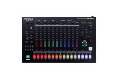 Roland Aira TR-8S