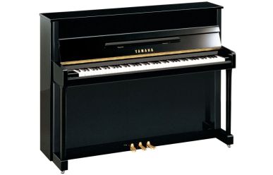 Yamaha B2 PE Klavier schwarz poliert